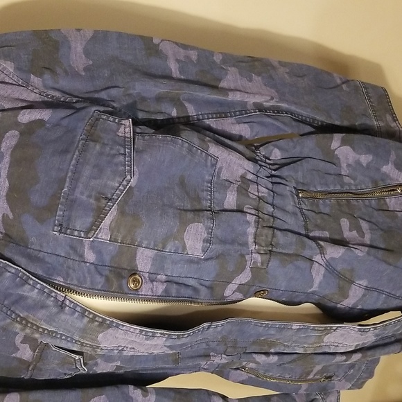 GAP Camo Utility Jacket - Picture 6 of 9